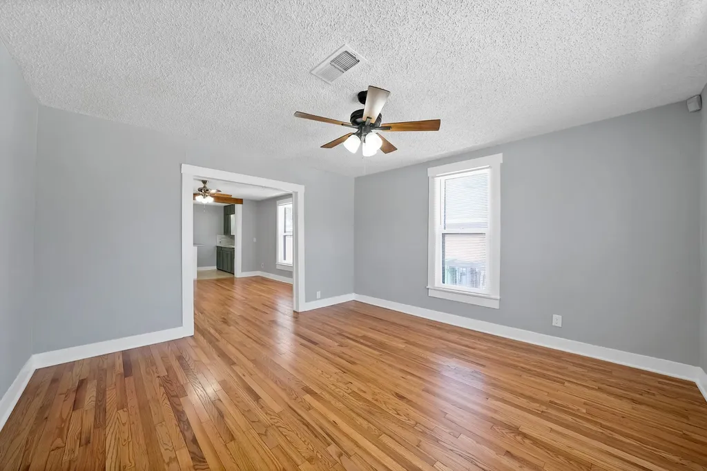 2724 E 12th Street Fort Worth TX 76111