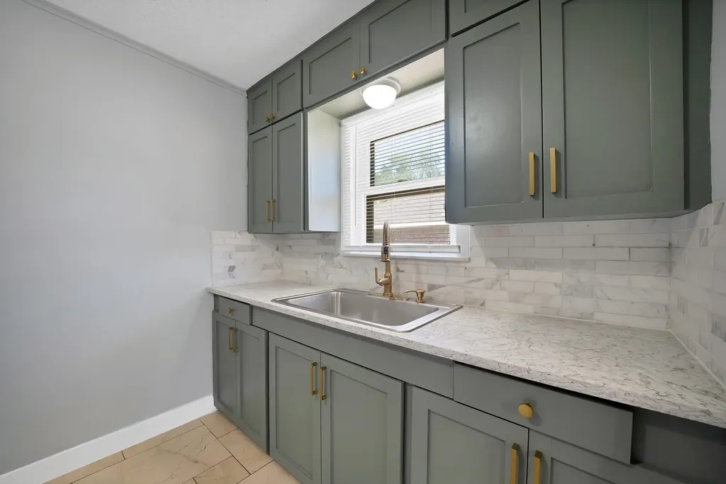 2724 E 12th Street Fort Worth TX 76111