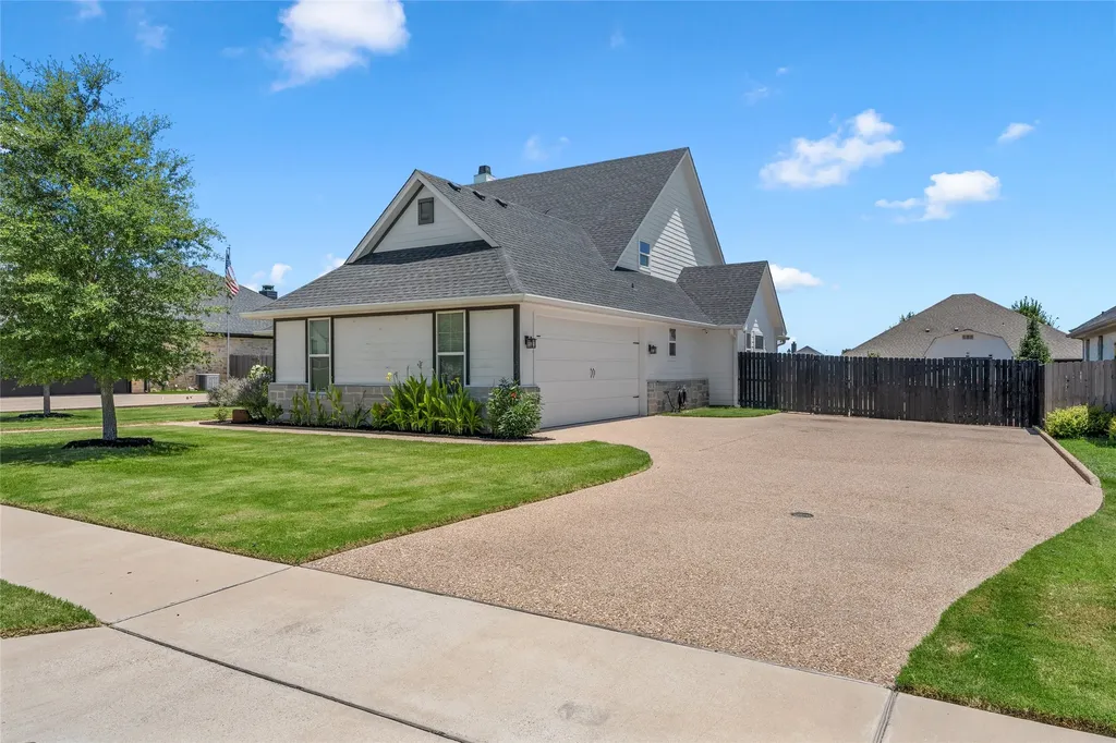 10112 Braided Briar Lane Waco TX 76712