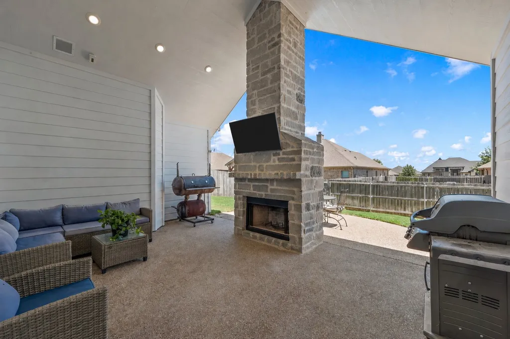 10112 Braided Briar Lane Waco TX 76712