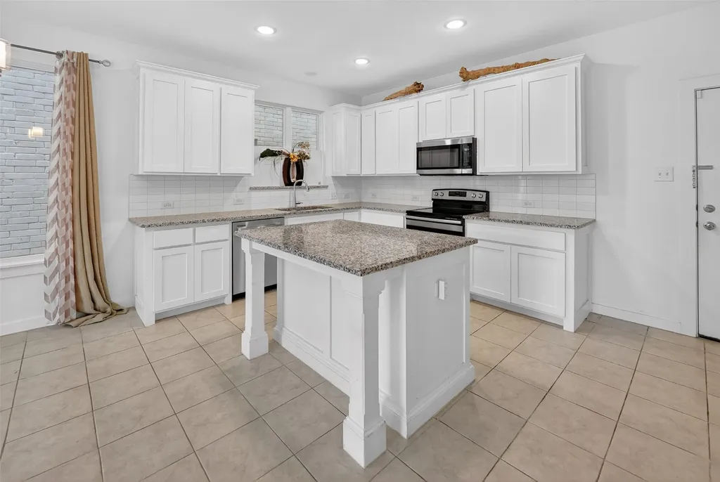 340 Oakbend Drive Lewisville TX 75067