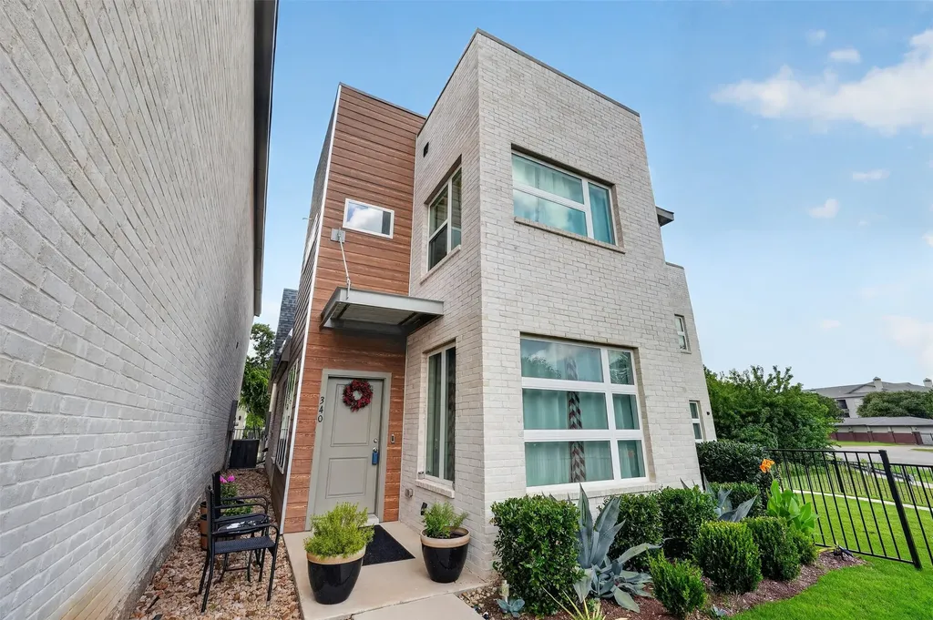 340 Oakbend Drive Lewisville TX 75067