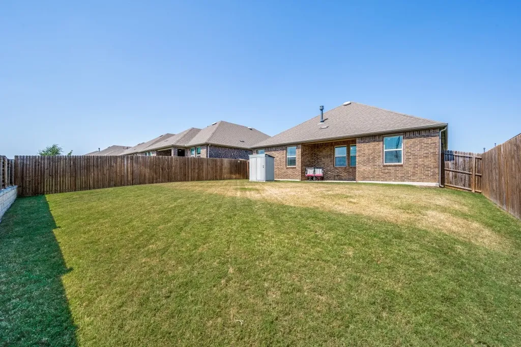 3020 Aransas Avenue Aubrey TX 76227