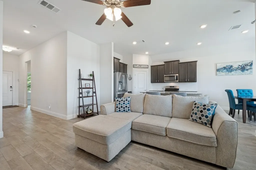 3020 Aransas Avenue Aubrey TX 76227