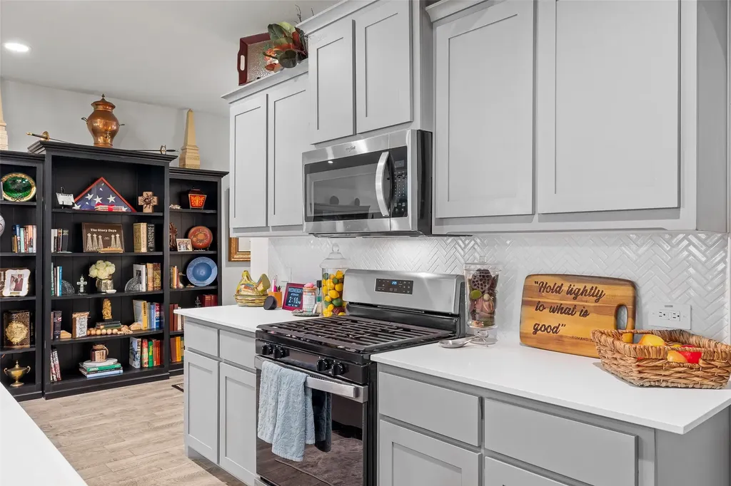 1119 Keystone Drive Granbury TX 76048