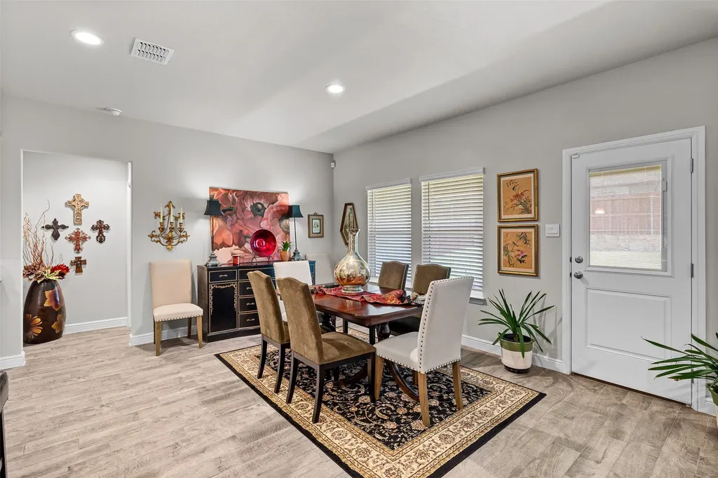 1119 Keystone Drive Granbury TX 76048