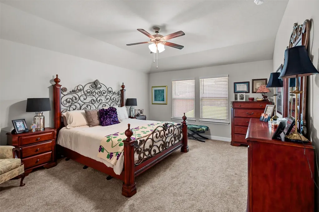 1119 Keystone Drive Granbury TX 76048