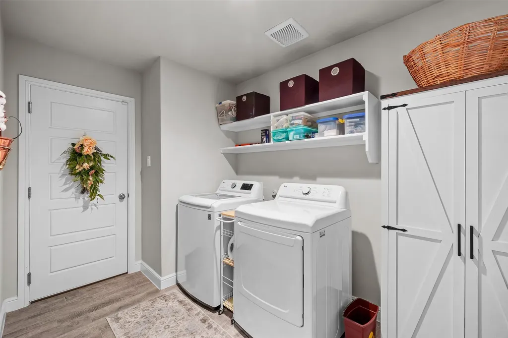 1119 Keystone Drive Granbury TX 76048