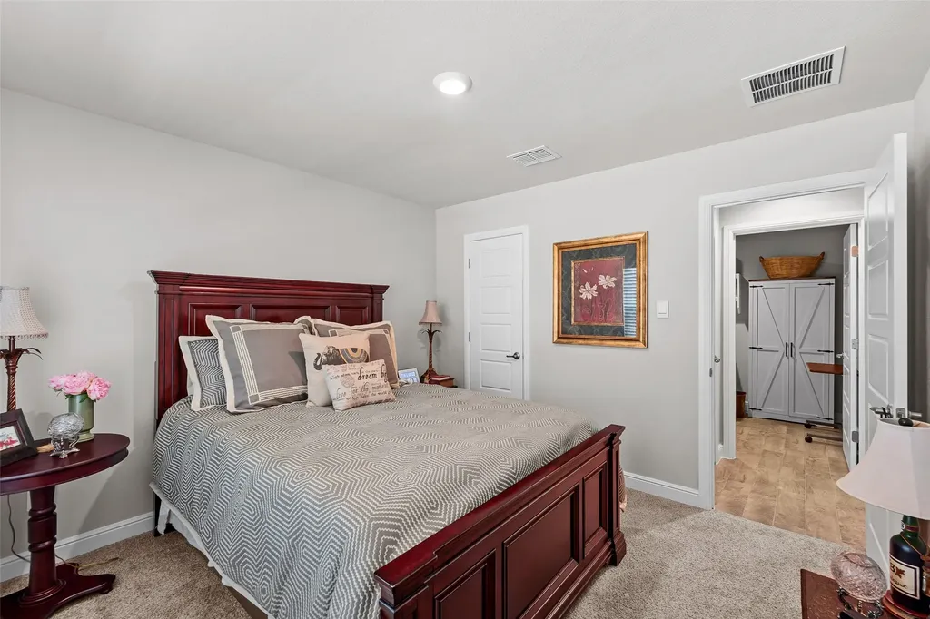 1119 Keystone Drive Granbury TX 76048
