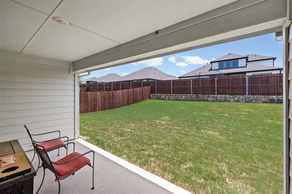1119 Keystone Drive Granbury TX 76048