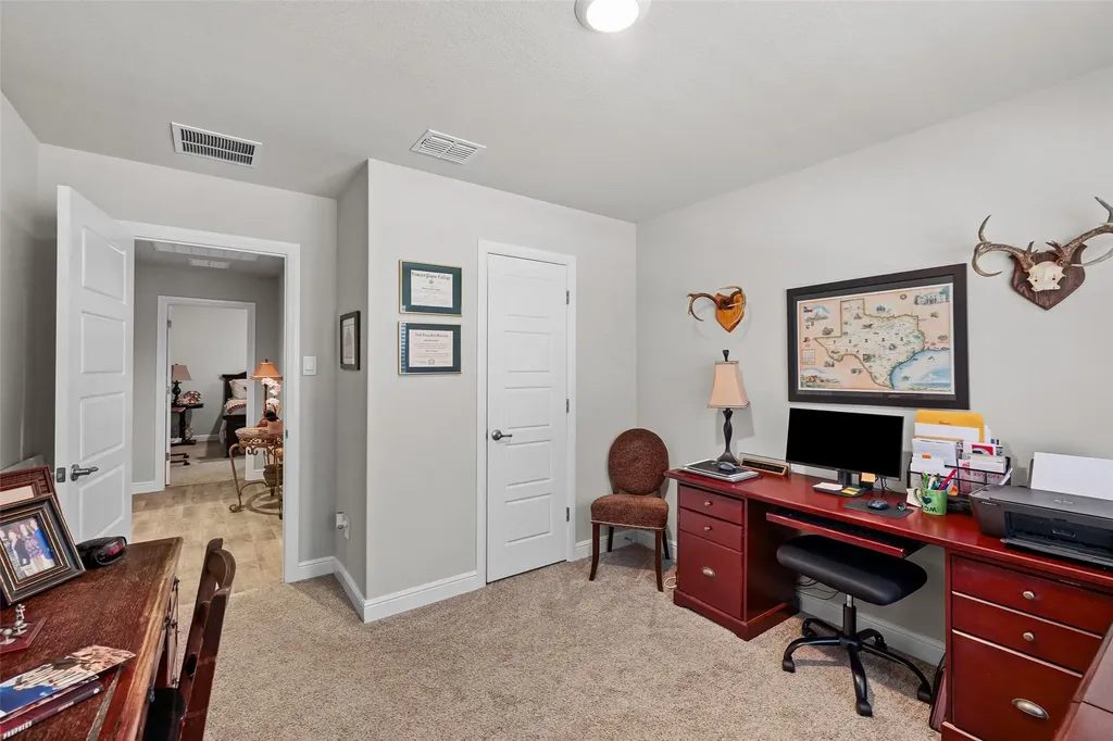 1119 Keystone Drive Granbury TX 76048