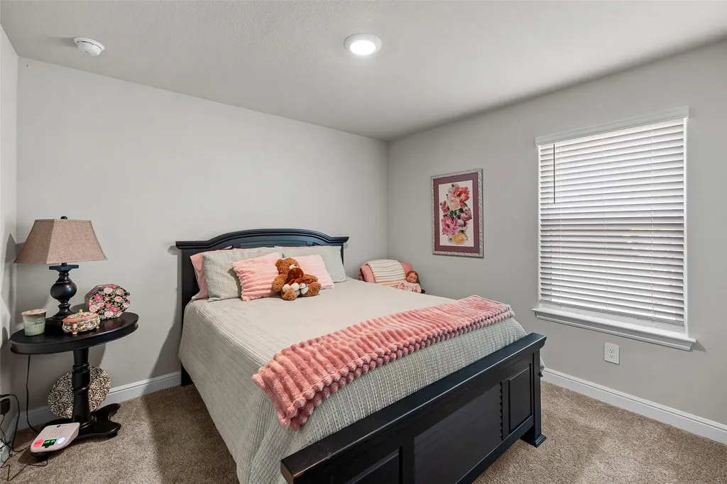 1119 Keystone Drive Granbury TX 76048