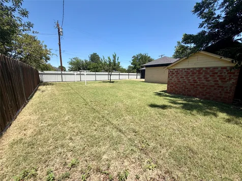 908 Cain Street Quanah TX 79252