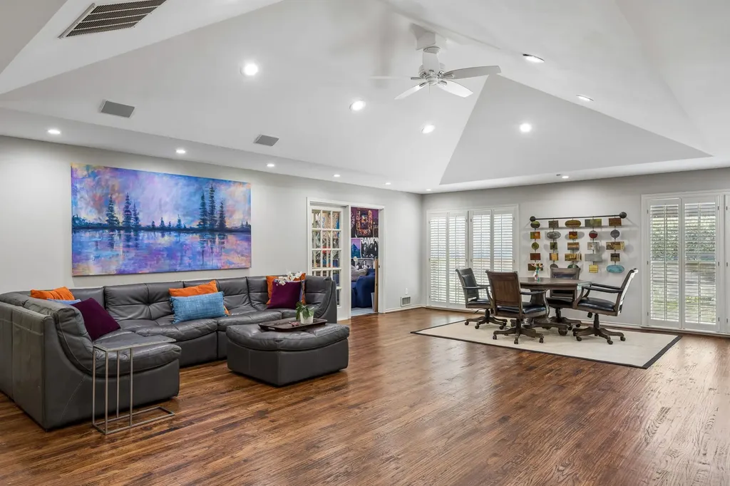 7241 Cliffbrook Drive Dallas TX 75254