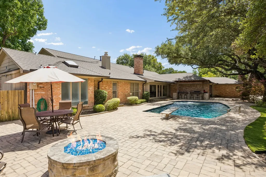 7241 Cliffbrook Drive Dallas TX 75254