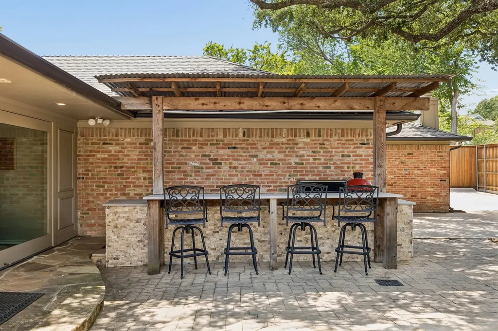7241 Cliffbrook Drive Dallas TX 75254