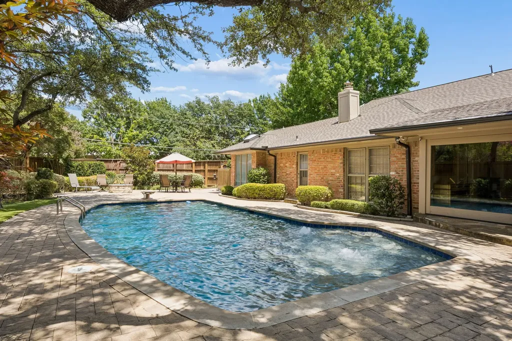 7241 Cliffbrook Drive Dallas TX 75254