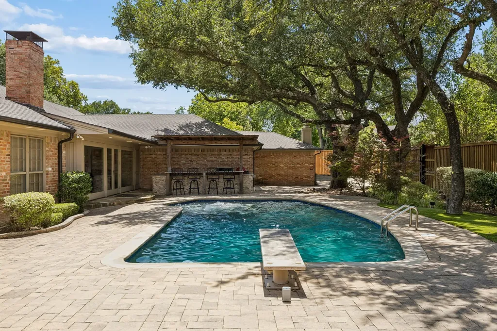 7241 Cliffbrook Drive Dallas TX 75254