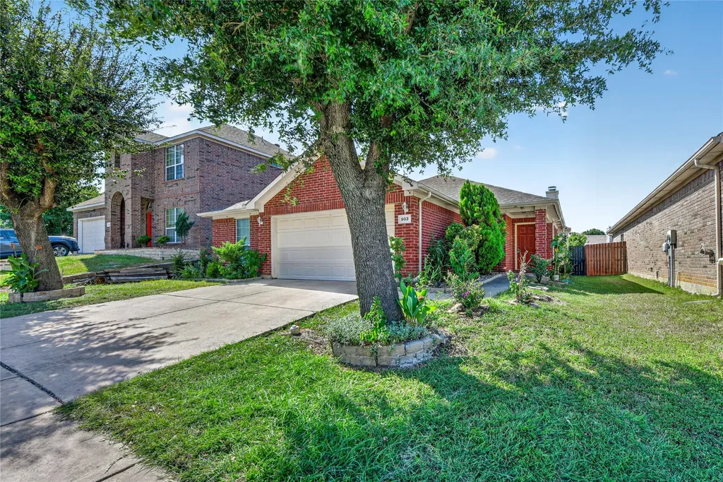 803 E Alexander Lane Euless TX 76040