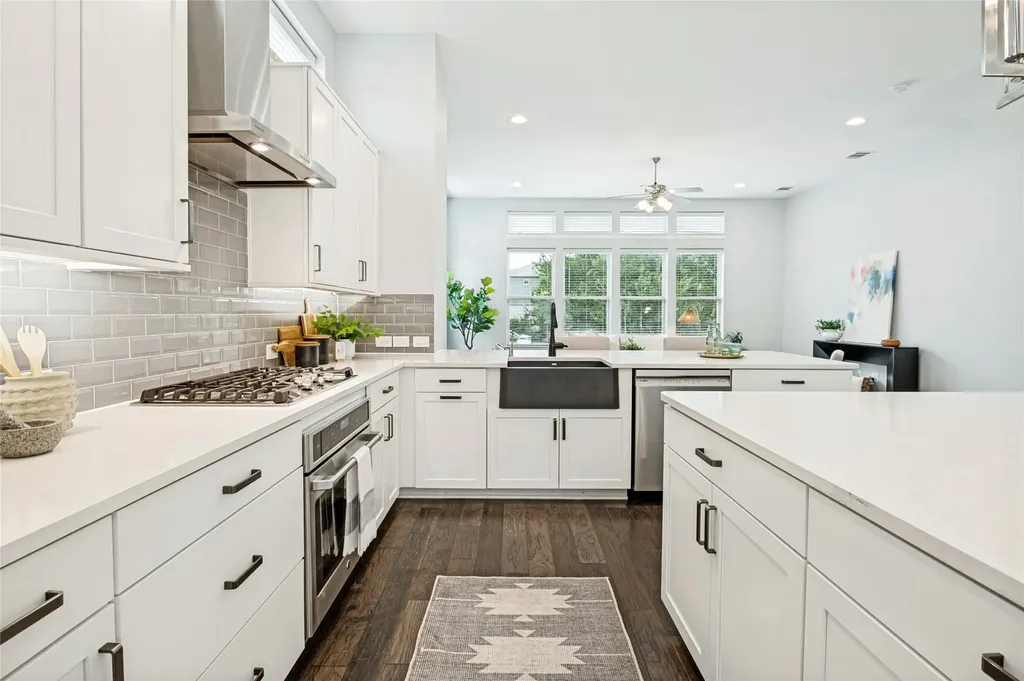 710 High Garden Place Dallas TX 75208
