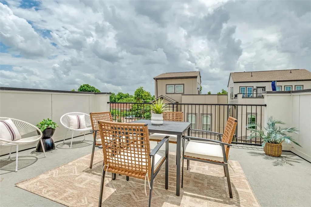 710 High Garden Place Dallas TX 75208