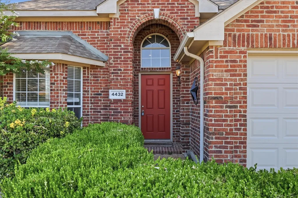 4432 Spanish Oak Circle Corinth TX 76208