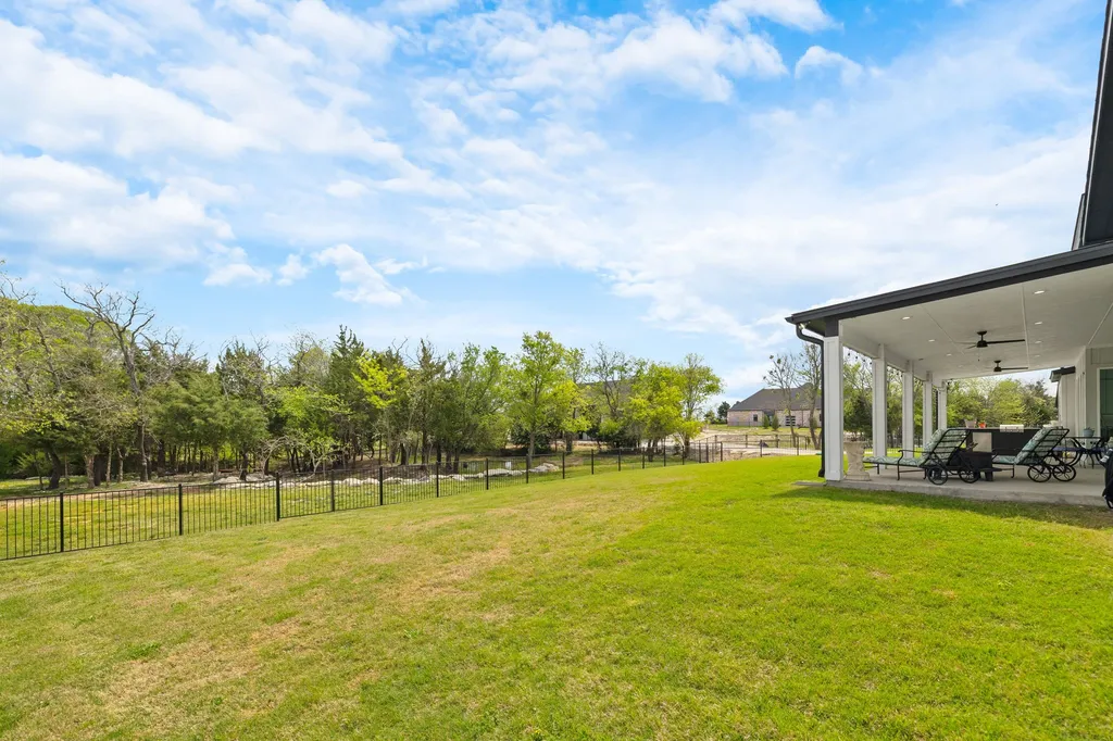 313 Ryker Lane Gunter TX 75058