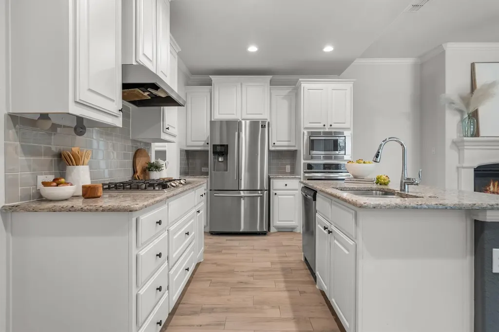 932 Parkside Drive Argyle TX 76226
