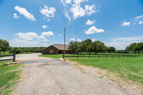 3188 Us 82 Bells TX 75414