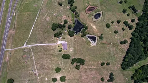 3188 Us 82 Bells TX 75414
