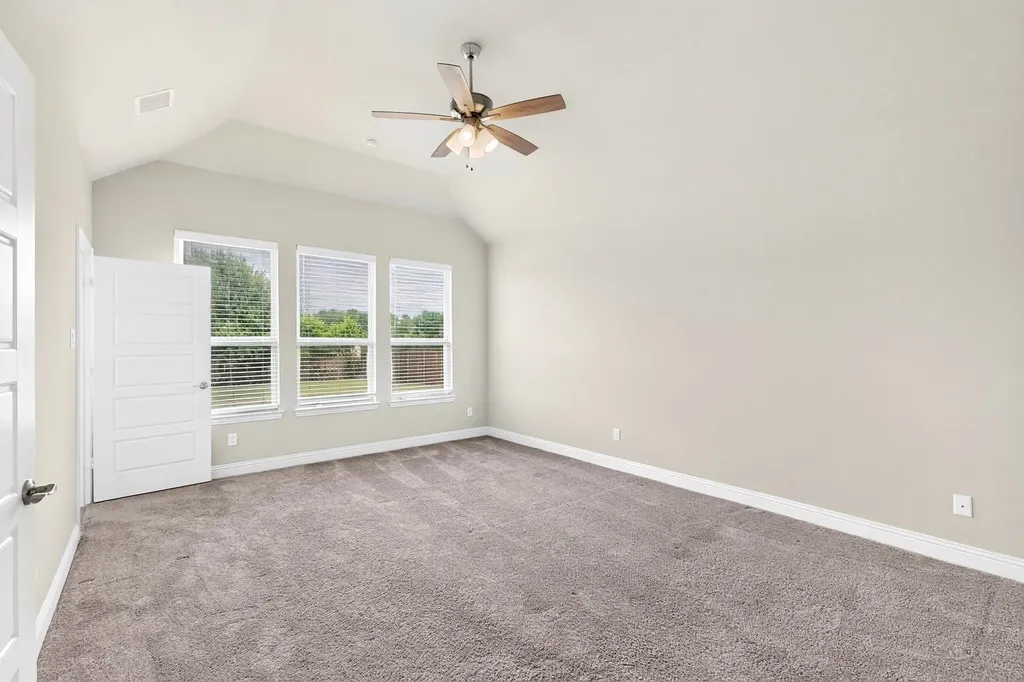 690 Serenity Lane Red Oak TX 75154