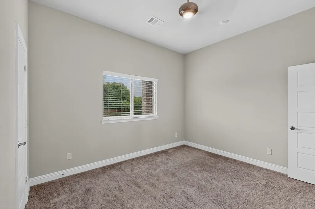 690 Serenity Lane Red Oak TX 75154