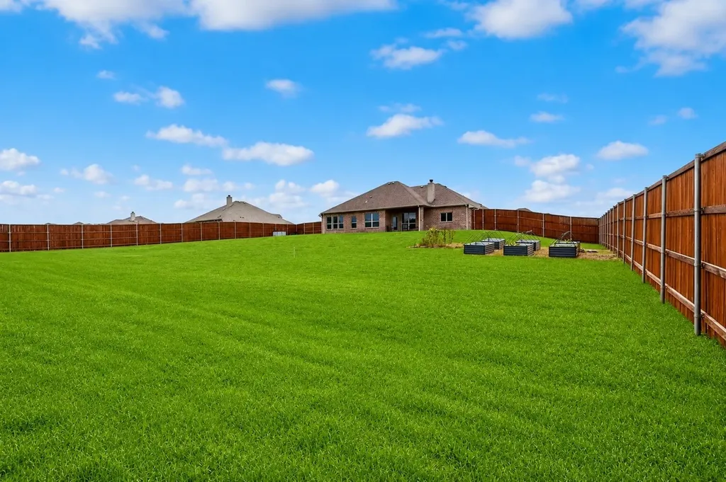 690 Serenity Lane Red Oak TX 75154