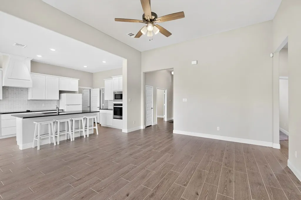 690 Serenity Lane Red Oak TX 75154