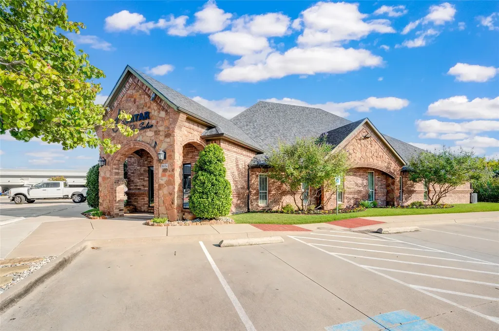 8624 Davis North Richland Hills TX 76182