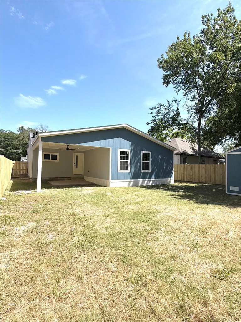 2218 Kathleen Avenue Dallas TX 75216