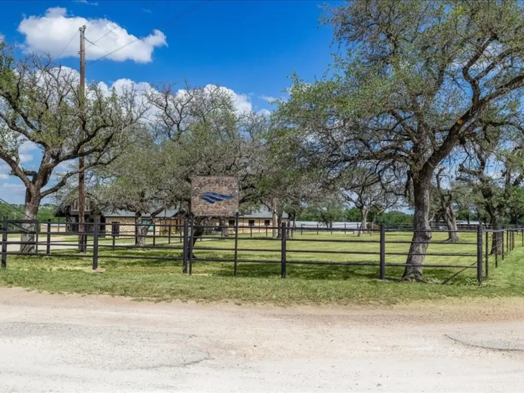4314 County Road 1008 Glen Rose TX 76043