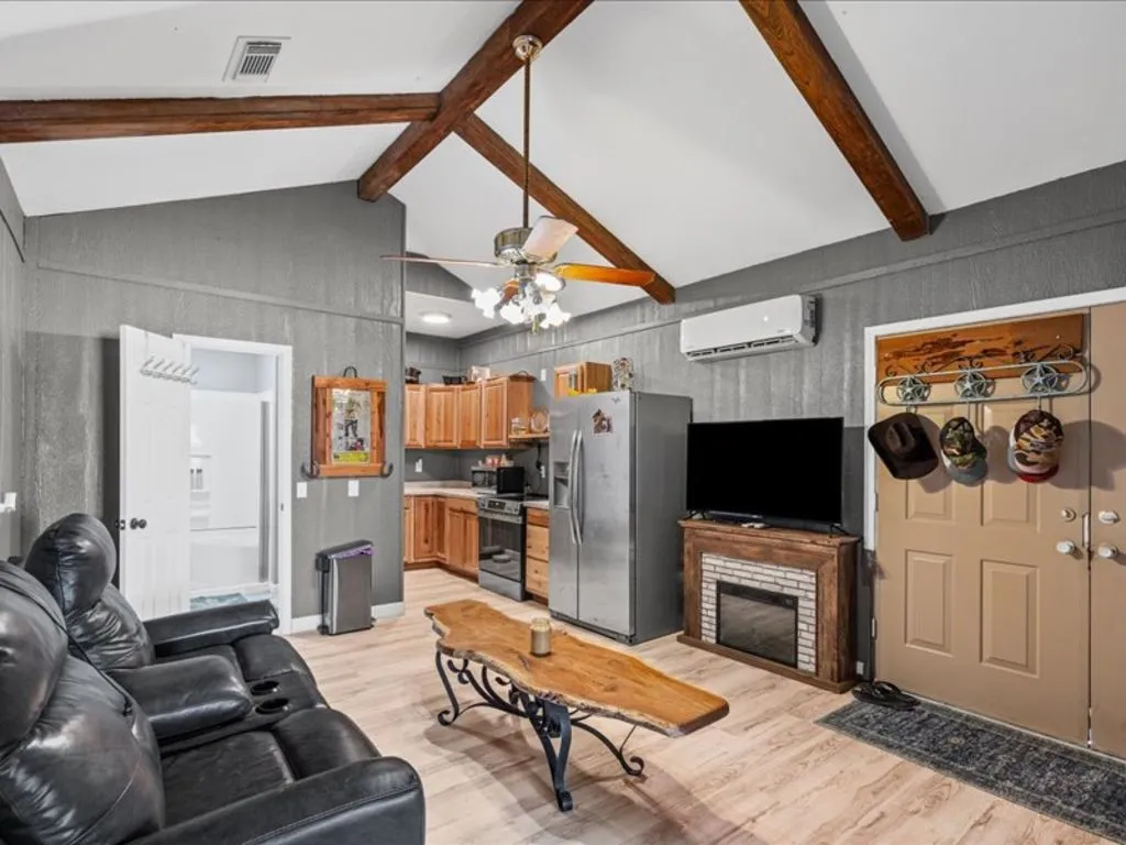 4314 County Road 1008 Glen Rose TX 76043