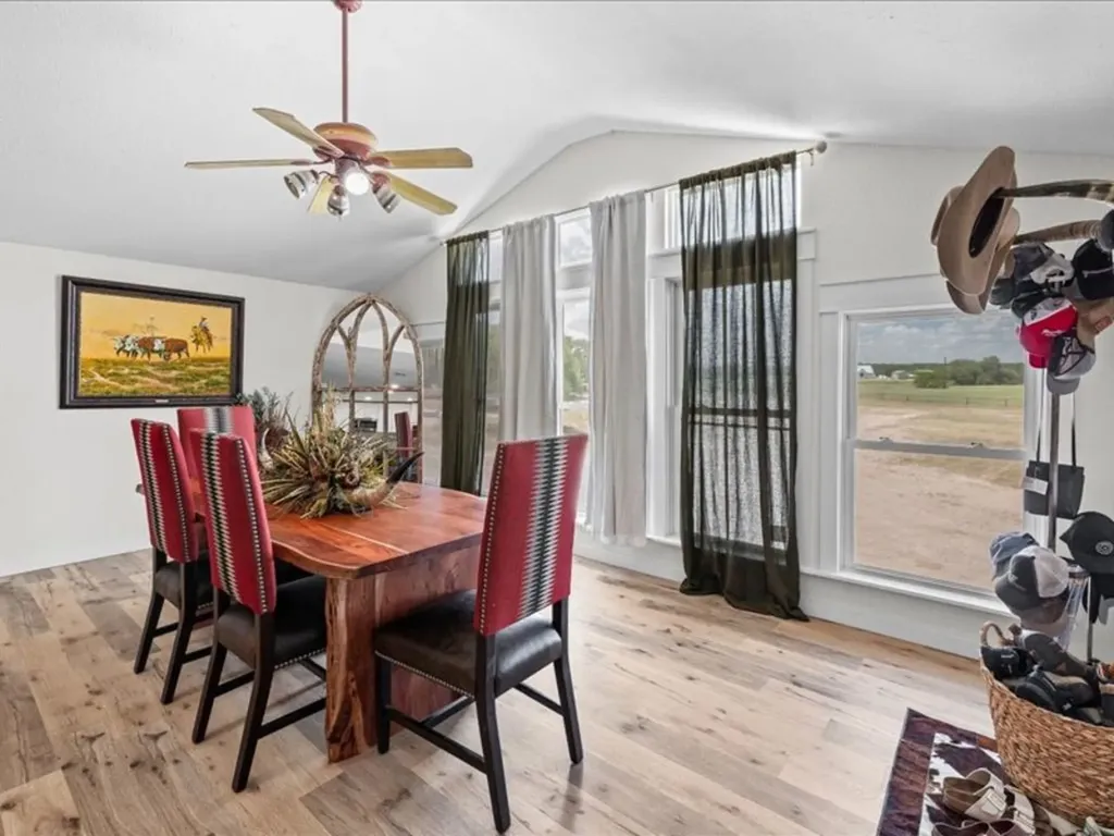 4314 County Road 1008 Glen Rose TX 76043