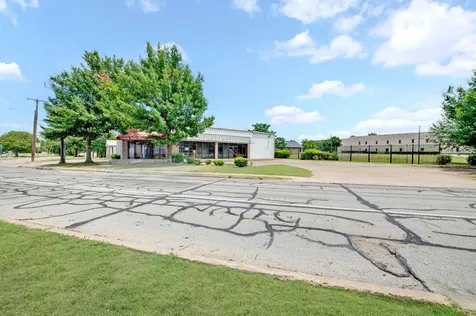 6648 Lemmon Avenue Dallas TX 75209