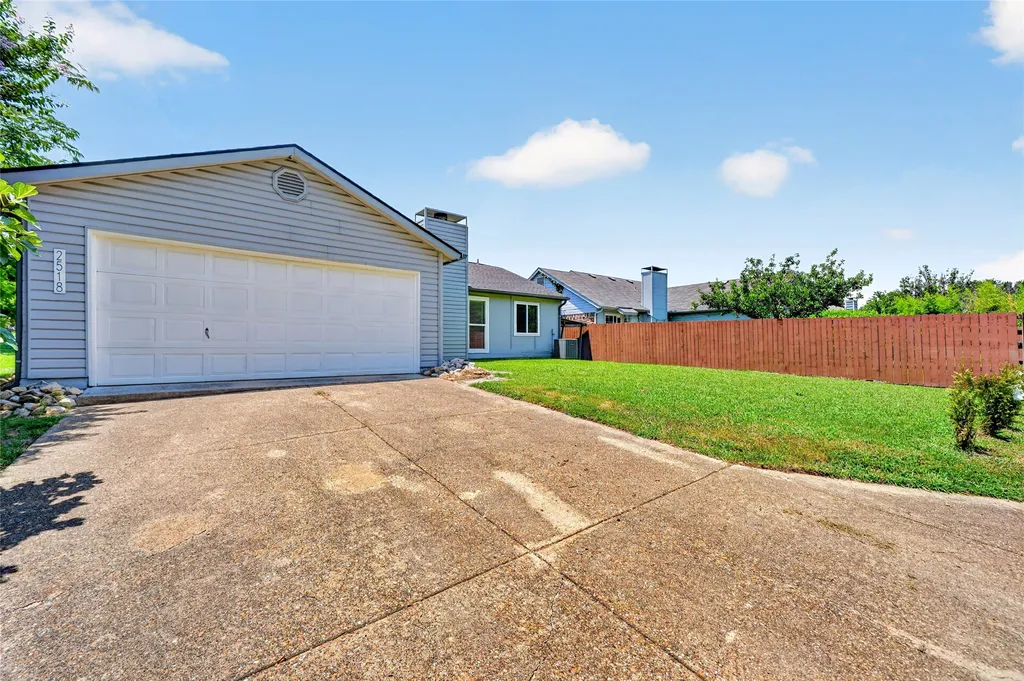 2518 Highdale Drive Garland TX 75041