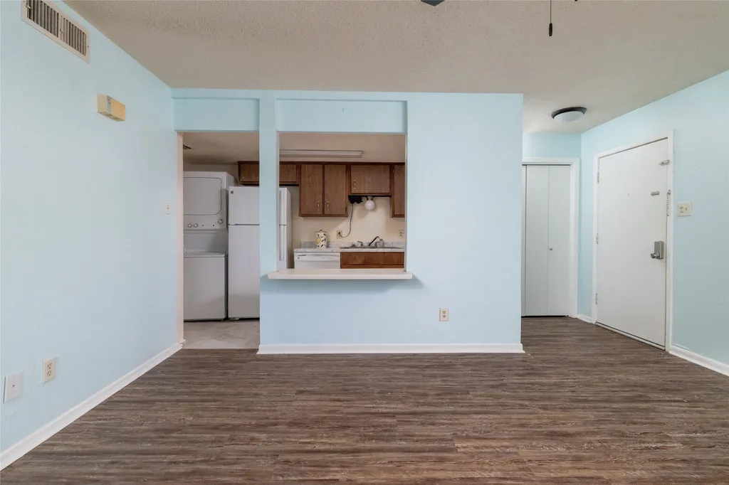 104 Harbor Drive Runaway Bay TX 76426
