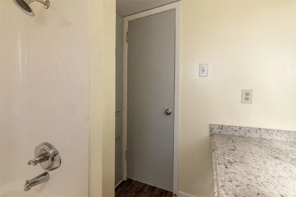 104 Harbor Drive Runaway Bay TX 76426