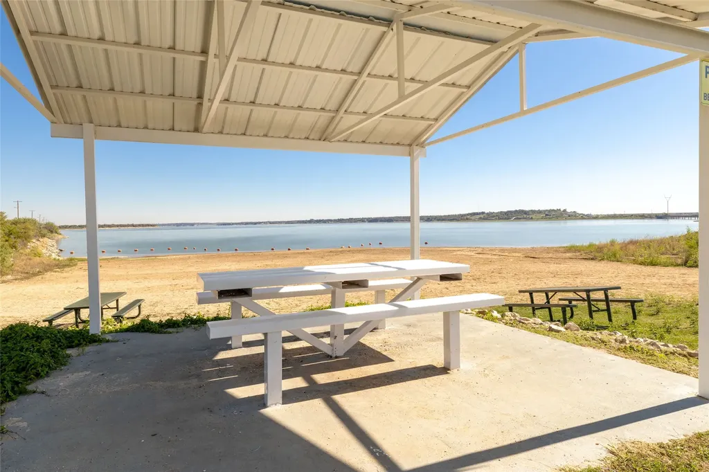 104 Harbor Drive Runaway Bay TX 76426