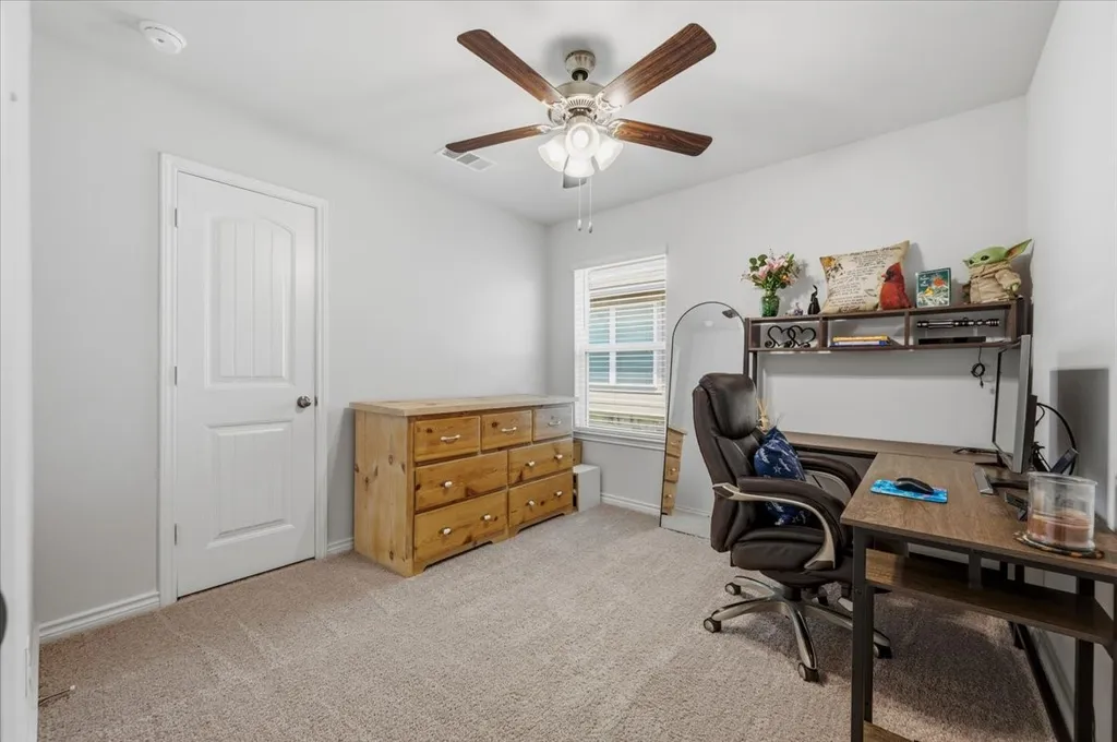 1709 Mark Lane Ennis TX 75119