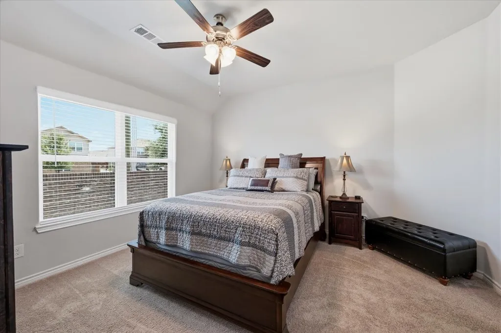 1709 Mark Lane Ennis TX 75119