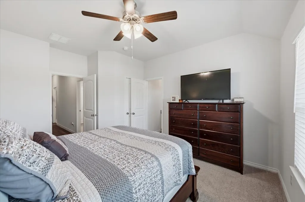1709 Mark Lane Ennis TX 75119