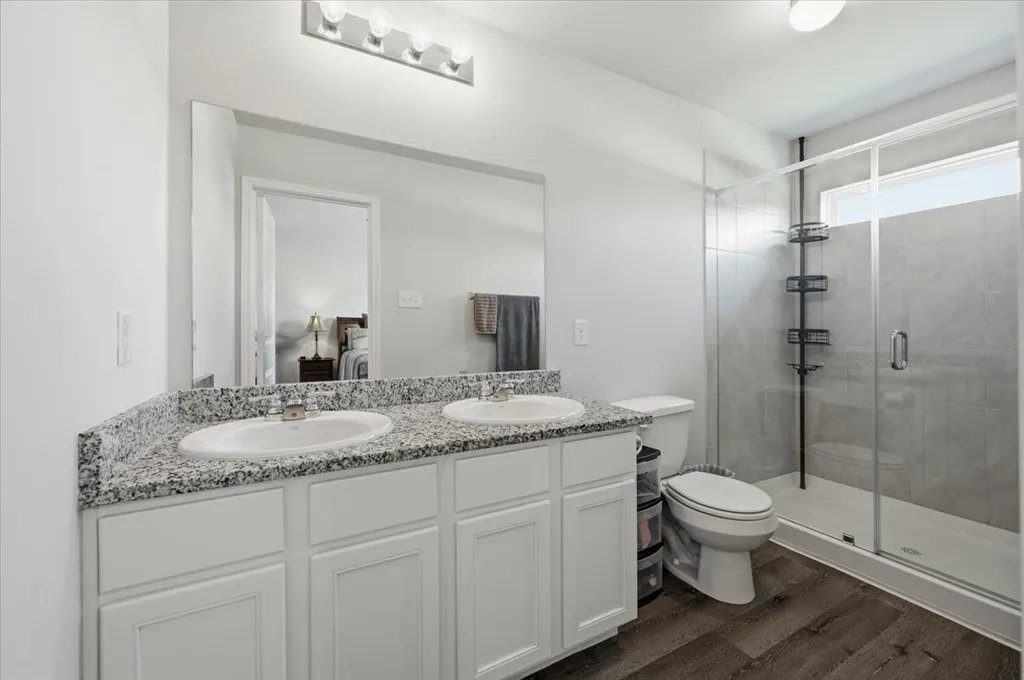 1709 Mark Lane Ennis TX 75119