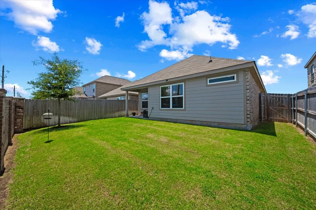 1709 Mark Lane Ennis TX 75119
