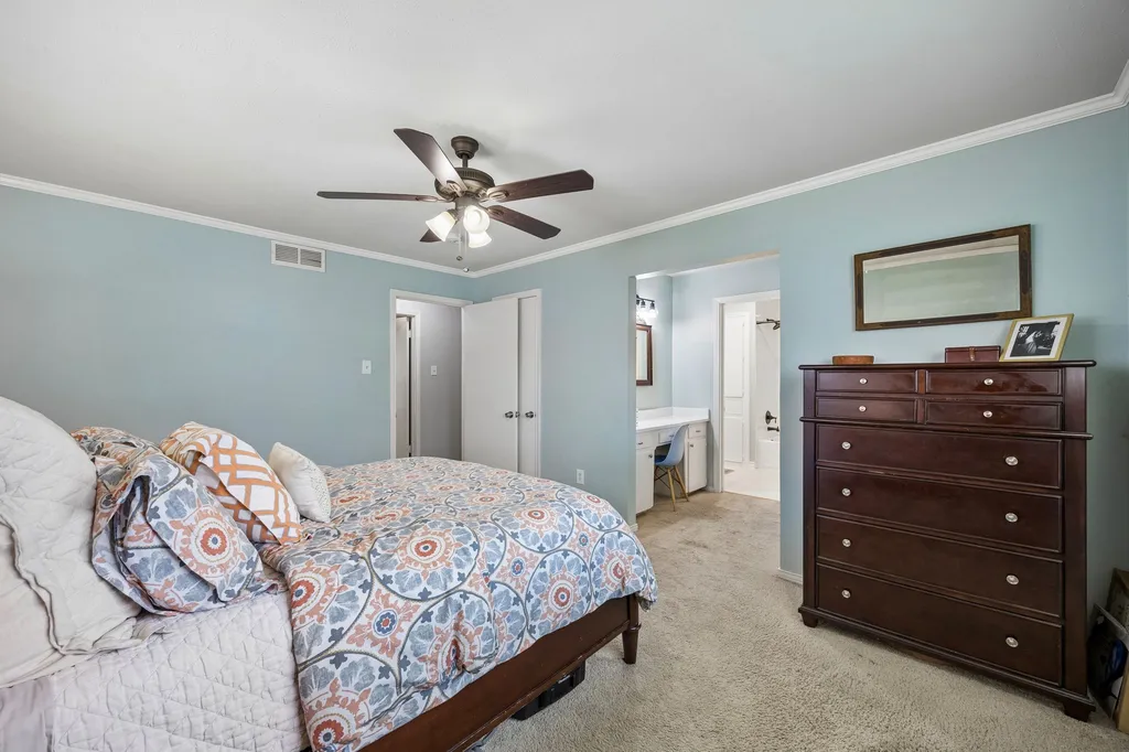 7745 La Cabeza Drive Dallas TX 75248